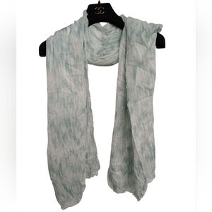 Club Monaco Elegant White and Blue Scarf